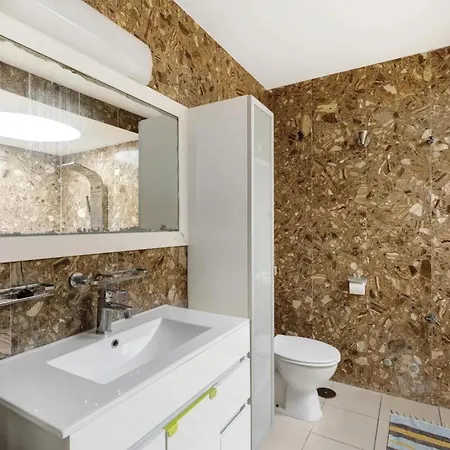 Child-friendly, 3-bedroom With Garden Near The Aqualand Costa Adeje (Tenerife)