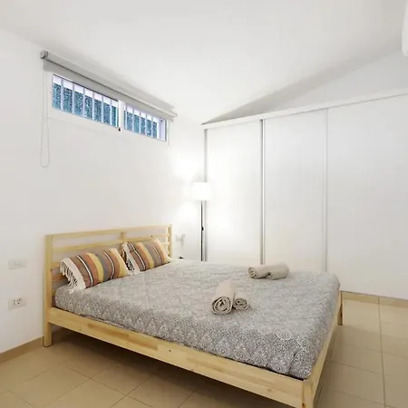 Διαμέρισμα Child-friendly, 3-bedroom With Garden Near The Aqualand
