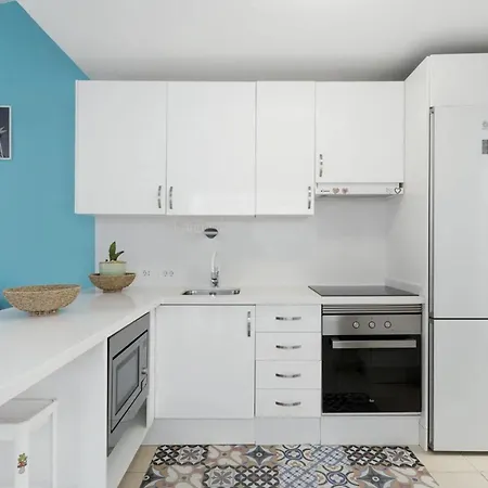 Διαμέρισμα Child-friendly, 3-bedroom With Garden Near The Aqualand *