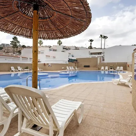 Διαμέρισμα Child-friendly, 3-bedroom With Garden Near The Aqualand