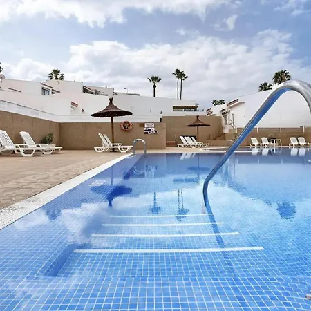 Διαμέρισμα Child-friendly, 3-bedroom With Garden Near The Aqualand