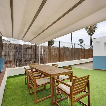 Child-friendly, 3-bedroom With Garden Near The Aqualand אדחה