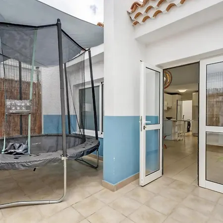 דירה Child-friendly, 3-bedroom With Garden Near The Aqualand *