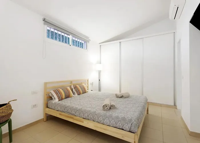 Апартаменти Child-friendly, 3-bedroom With Garden Near The Aqualand