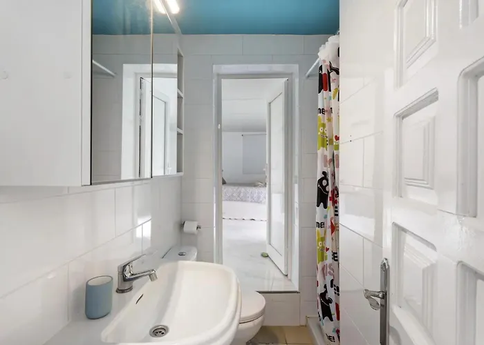 Child-friendly, 3-bedroom With Garden Near The Aqualand Адехе