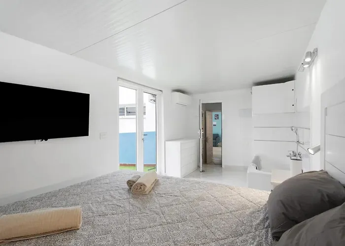 Апартаменти Child-friendly, 3-bedroom With Garden Near The Aqualand *