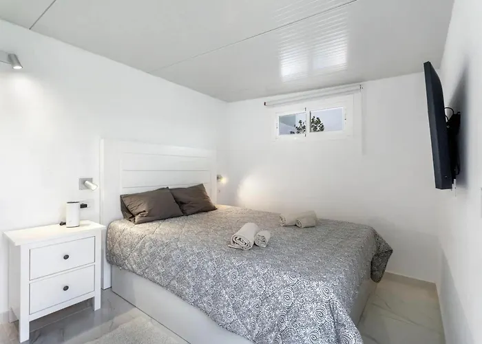 Апартаменти Child-friendly, 3-bedroom With Garden Near The Aqualand *