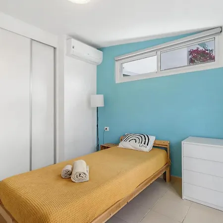 Child-friendly, 3-bedroom With Garden Near The Aqualand Costa Adeje (Tenerife)