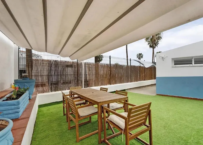 Child-friendly, 3-bedroom With Garden Near The Aqualand Costa Adeje (Tenerife)